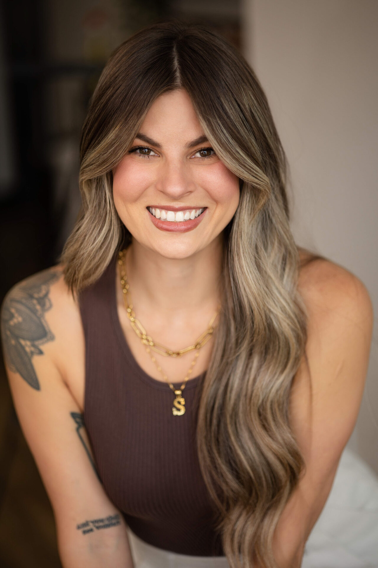 Lifestyle Influencer Headshot Columbus - strong and fit looking young woman - Professional Columbus Photographer - Desired Focus Photography